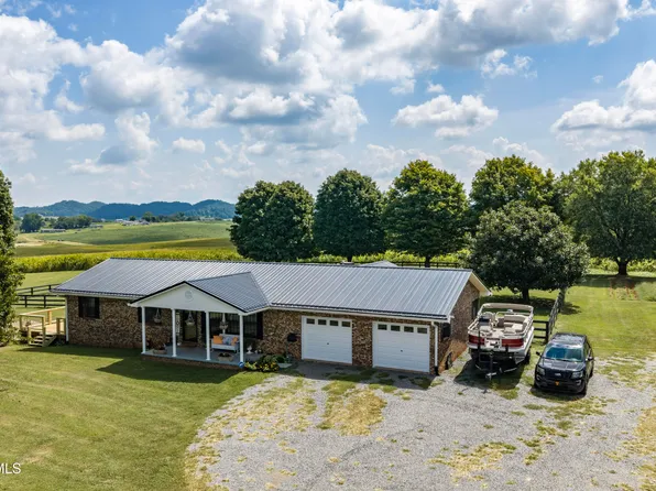 828 Hickory Cove Rd, Rogersville, TN 37857