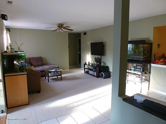2nd image of 708-5 Zlotkin Cir