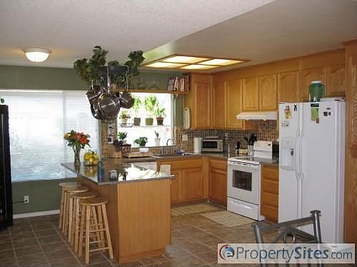 3rd image of 33851 Abercrombie Pl