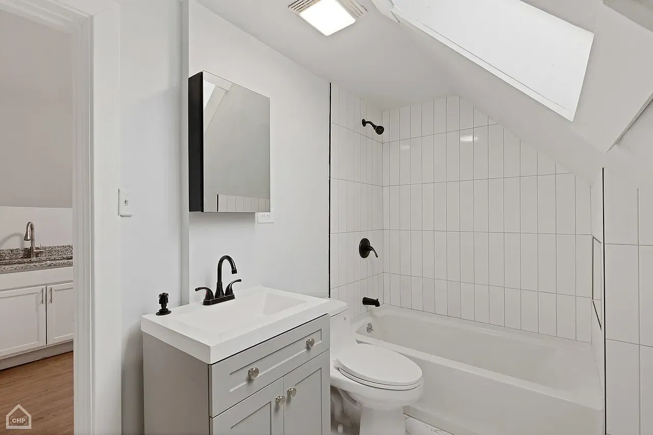 1 bed, 1000 sqft, $1,995 — Photo 4