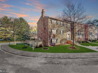 2301 McGregor Ct, Vienna, VA 22182