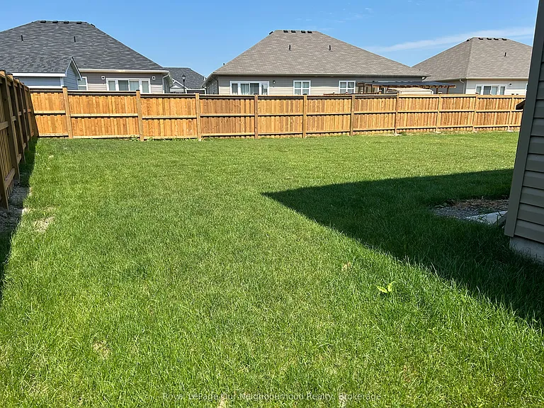 484 Joseph Gale St — Photo 20