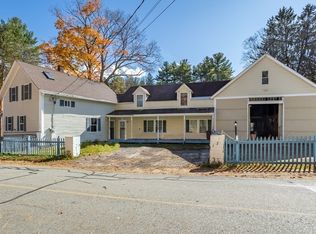 828 Martins Pond Rd, Groton, MA 01450
