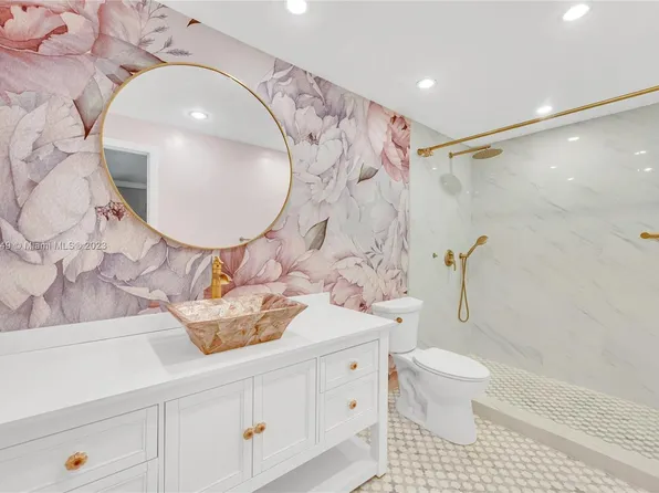 400 Valencia Ave APT 4, Coral Gables, FL 33134
