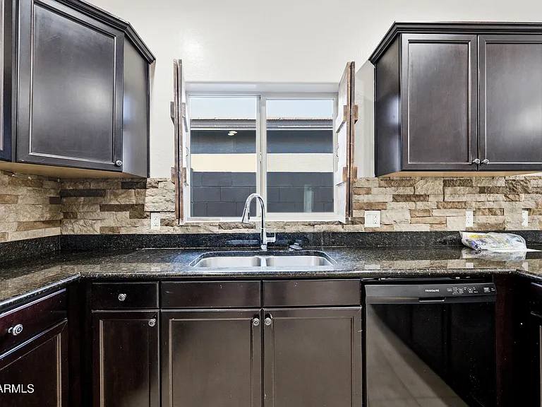 1759 W Paisley Dr — Photo 17