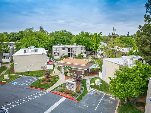Gold Creek Apartments Photo 1
