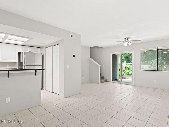 5th image of 1243 BAYSHORE Drive N