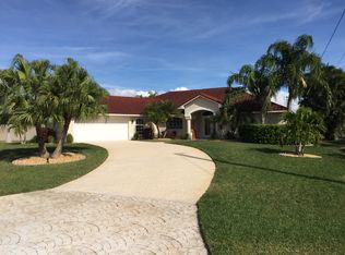 3829 Surfside Blvd, Cape Coral, FL 33914