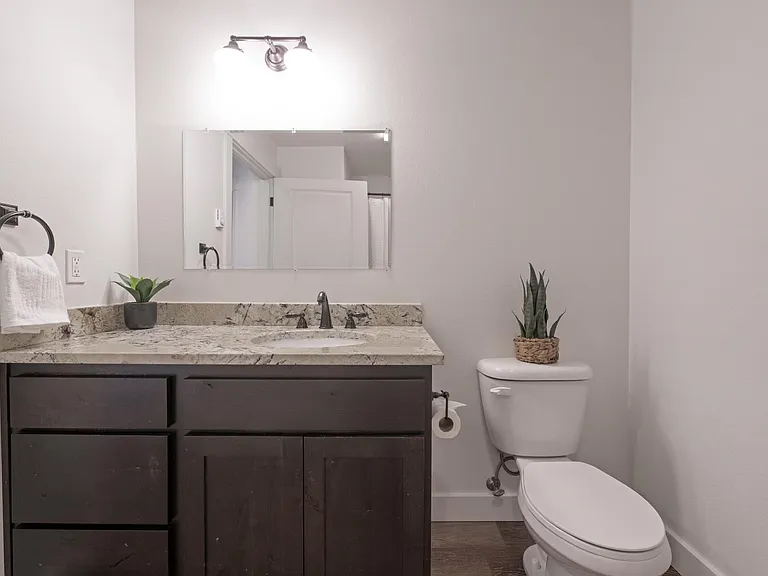 1523 SE Honeysuckle Loop #A — Photo 7