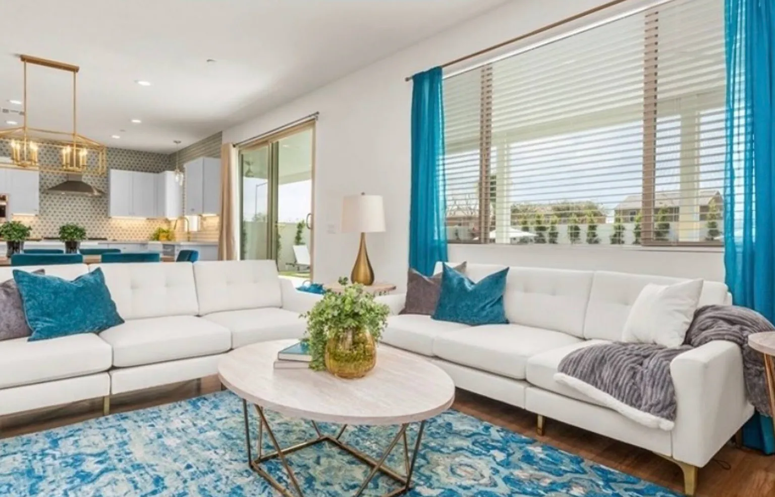 6 bed, 2404 sqft, $8,000 — Photo 3