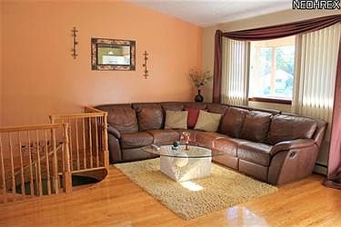 3rd image of 38215 Laura Dr