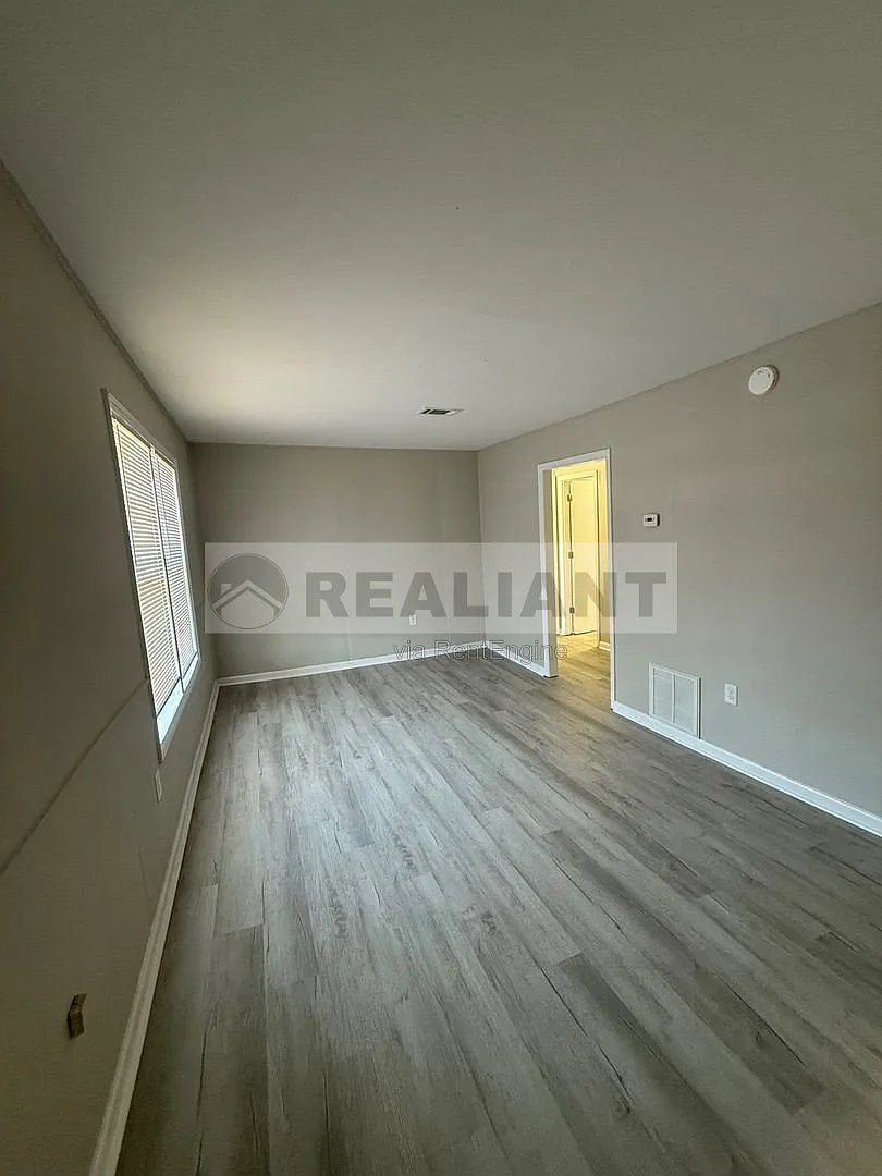 1 bed, 1.0 bath, 550 sqft, $850 — Photo 3