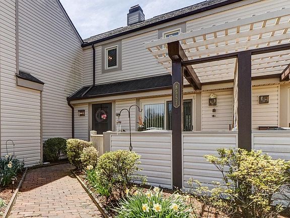 2nd image of 8557 Muirfield Cir