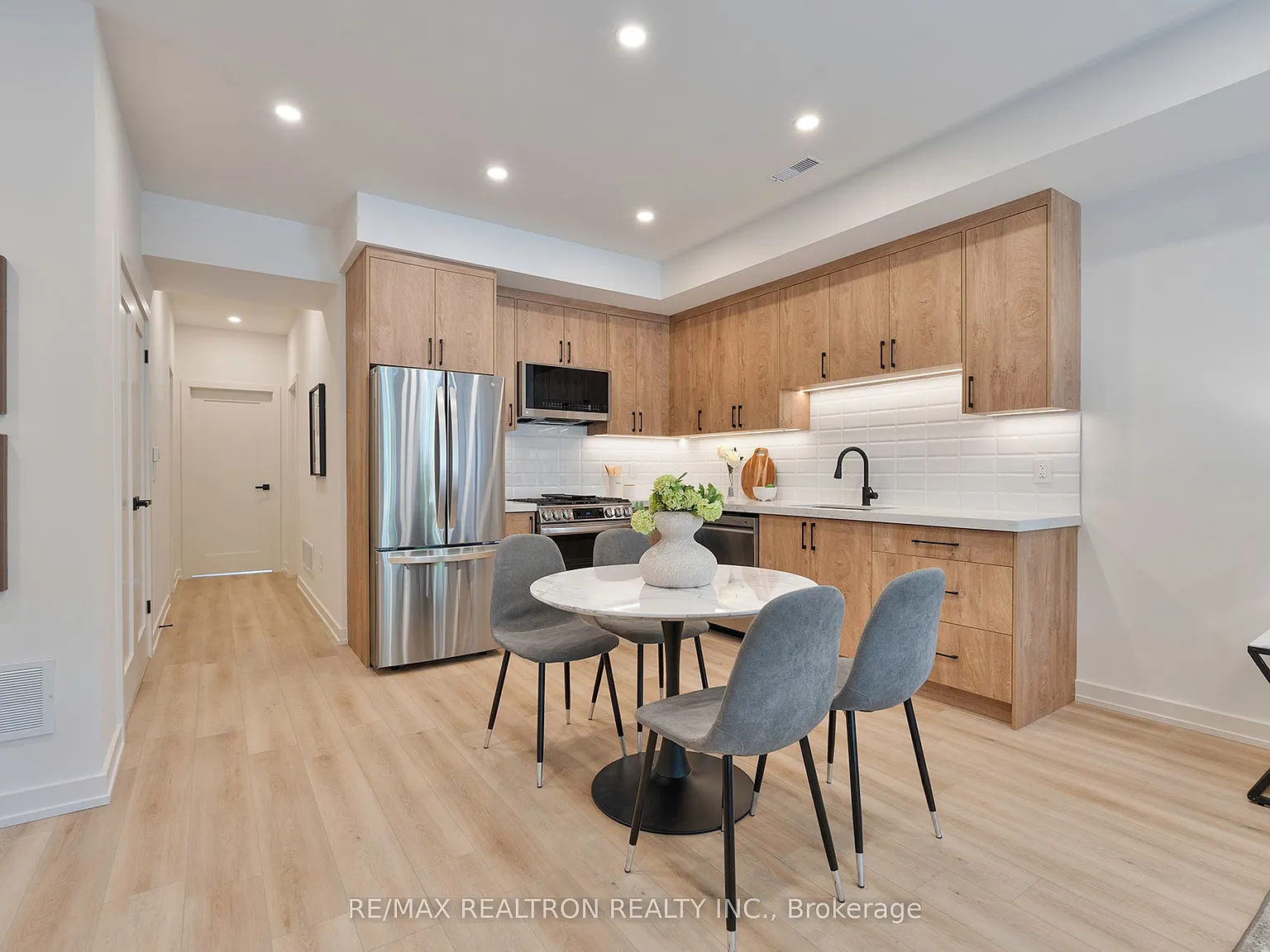 2 bed, $2,950 — Photo 2