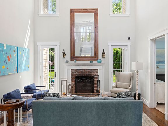 5th image of 18 Cobblefield Ln