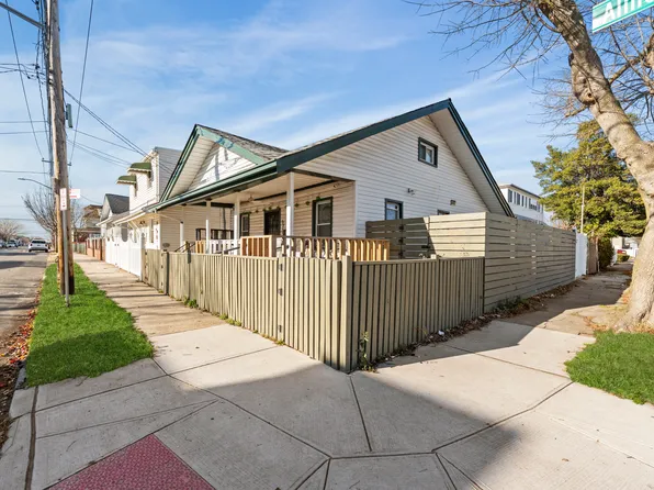 67-02 Almeda Avenue image 2 of 41