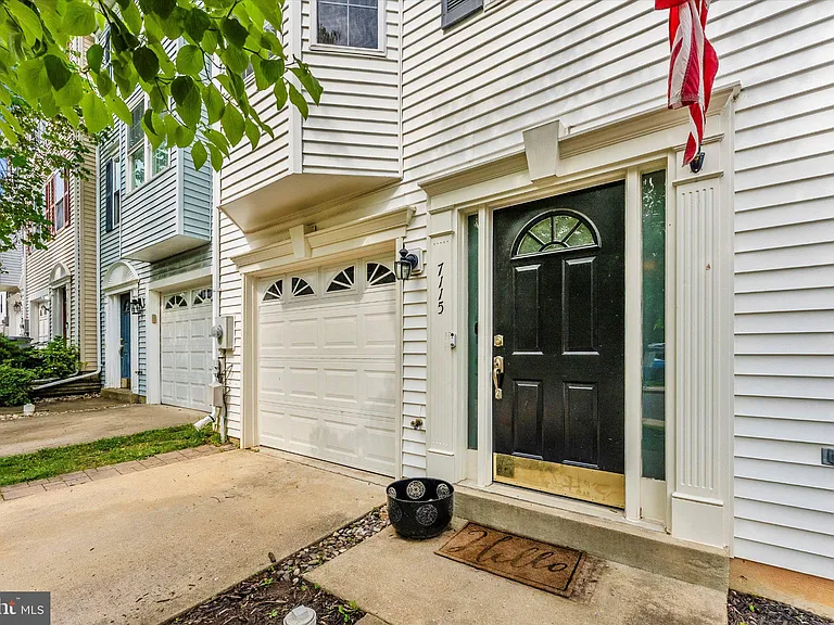 7115 Oberlin Cir — Photo 48