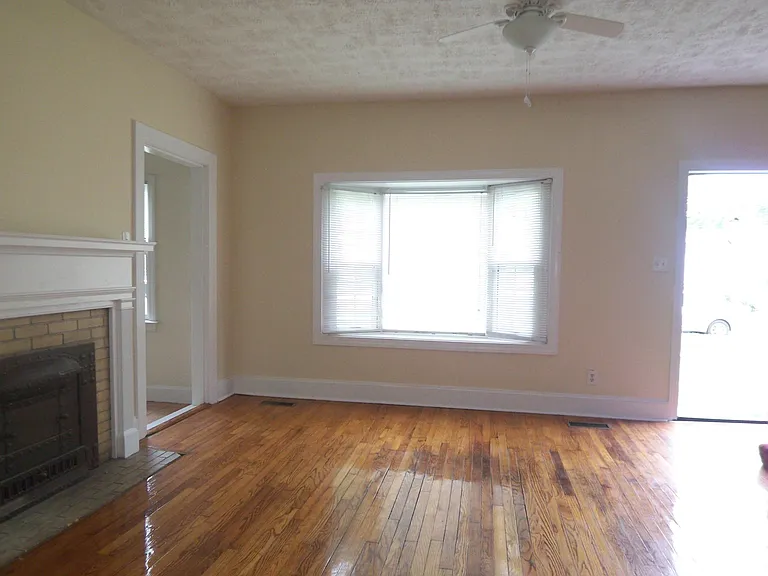 103 Rotary Ave — Photo 9