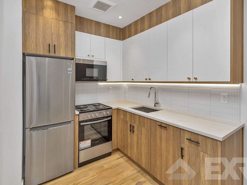 2nd image of 1255 Bedford Ave #2R