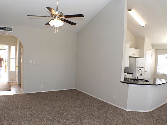 3rd image of 637 Bristol Dr