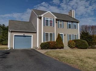 14 Carryville Xing, Bellingham, MA 02019