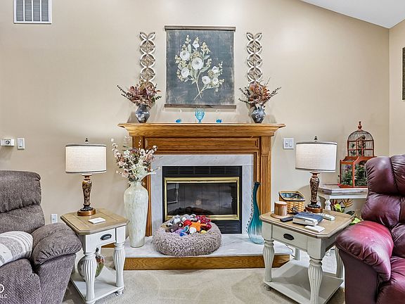 3rd image of 8936 Stonegate Way APT A