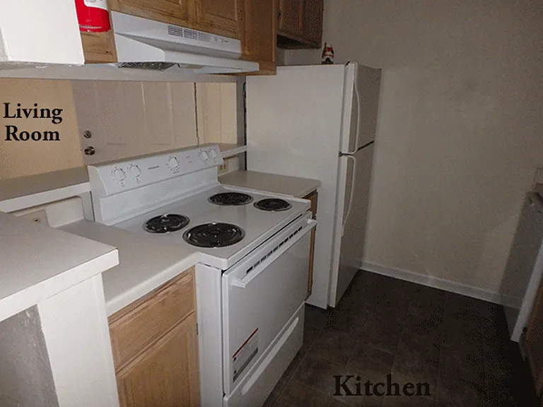 Creekwood Apartments — Photo 17
