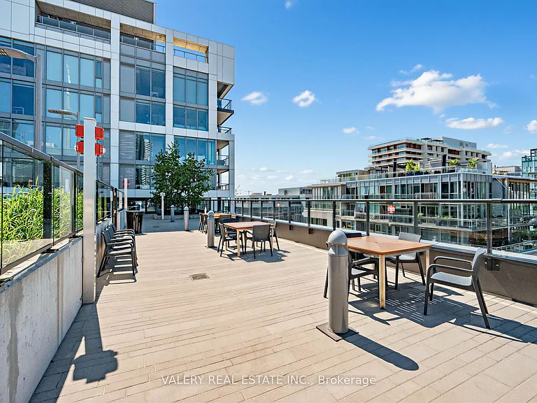 39 Niagara St #125 — Photo 33