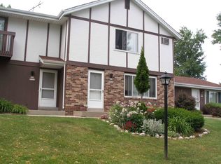 N21W5310 Pierce Ct, Cedarburg, WI 53012