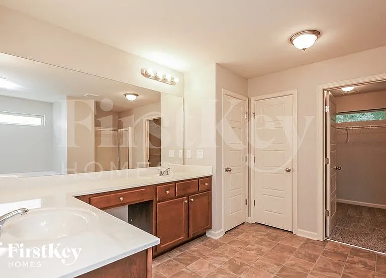 835 Sassafras Ln — Photo 10