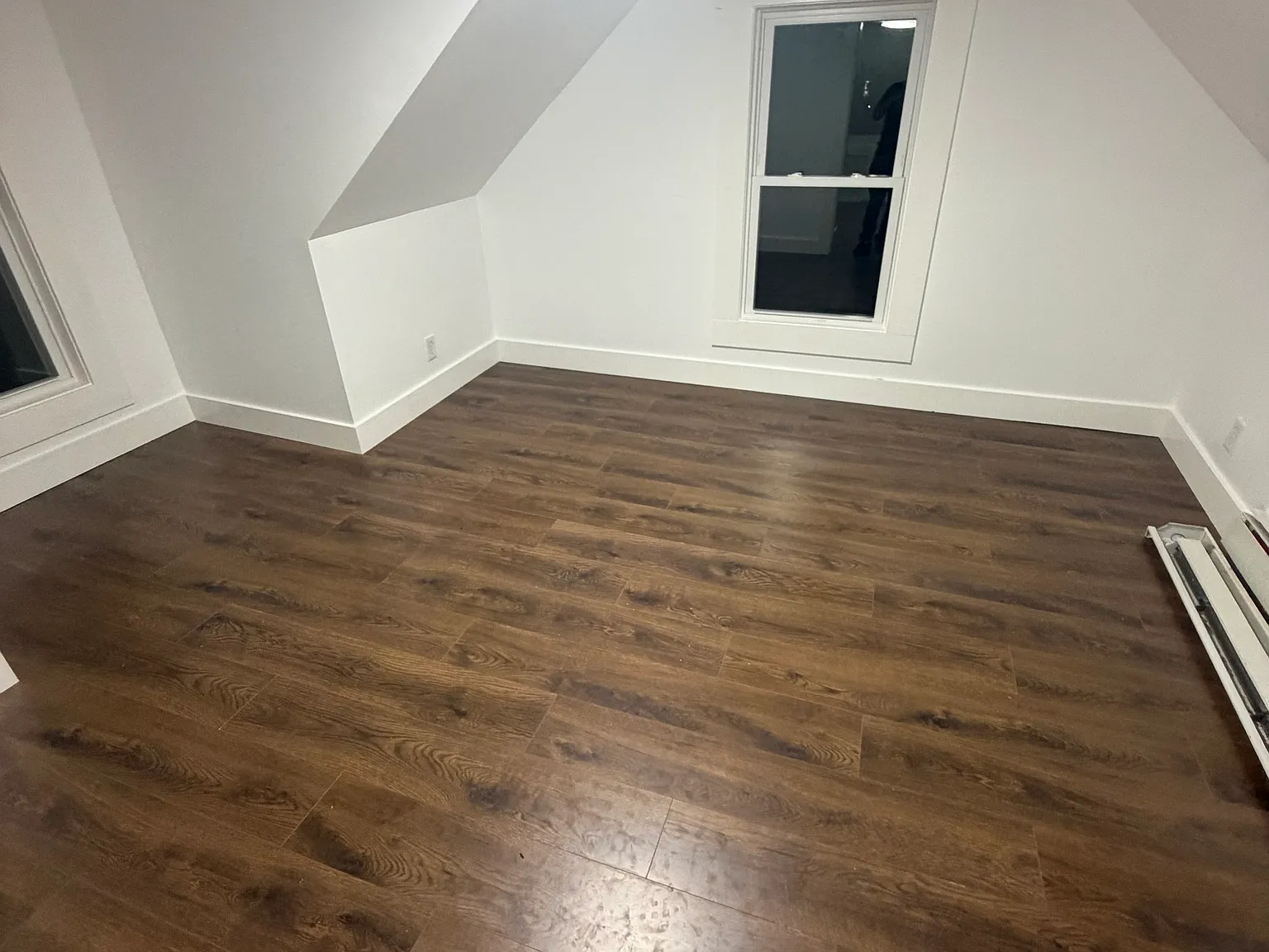 5 bed, 1.5 bath, 1440 sqft, $900 — Photo 2