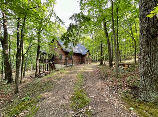 148 S Fieldstone Ln, Berkeley Springs, WV 25411