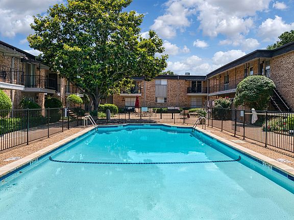 3rd image of 10252 Regal Oaks Dr #B