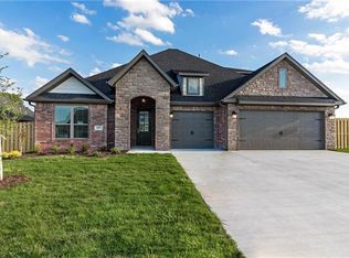 669 Via Linosa Ave, Springdale, AR 72762