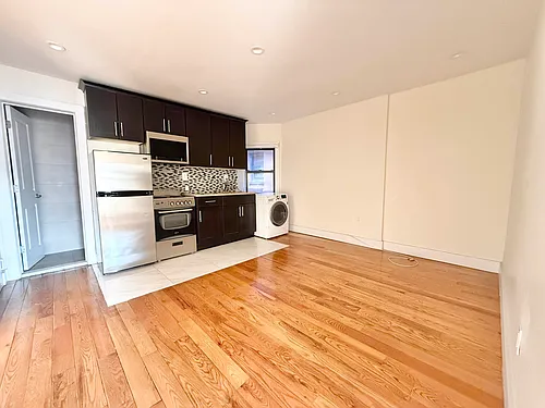 30 Rogers Ave Photo 1
