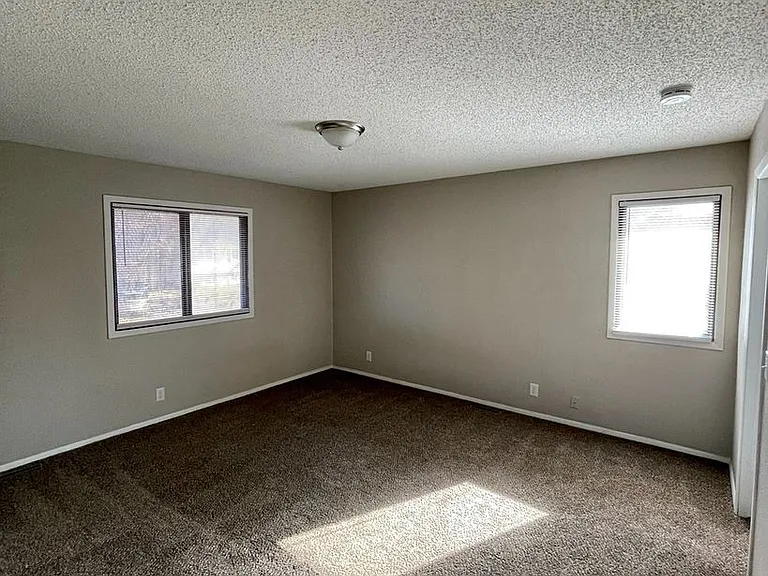 2525 N Bleckley St — Photo 17