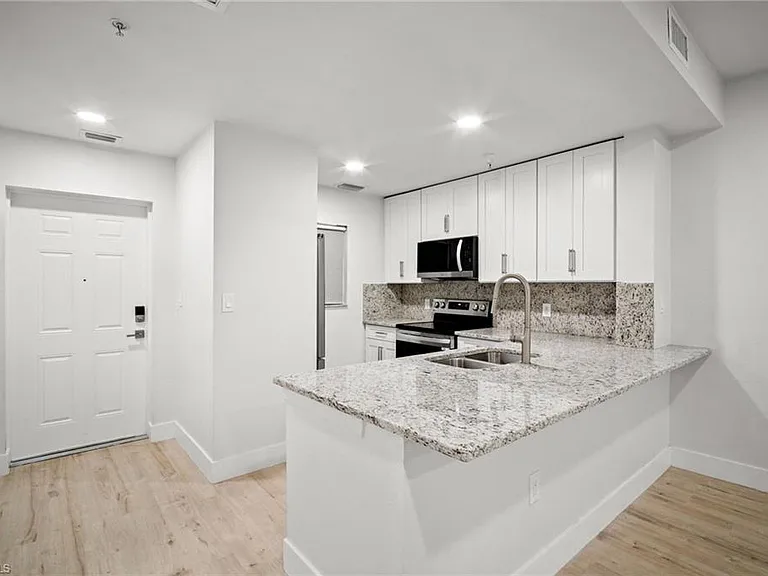 4450 Botanical Place Cir #6 — Photo 4