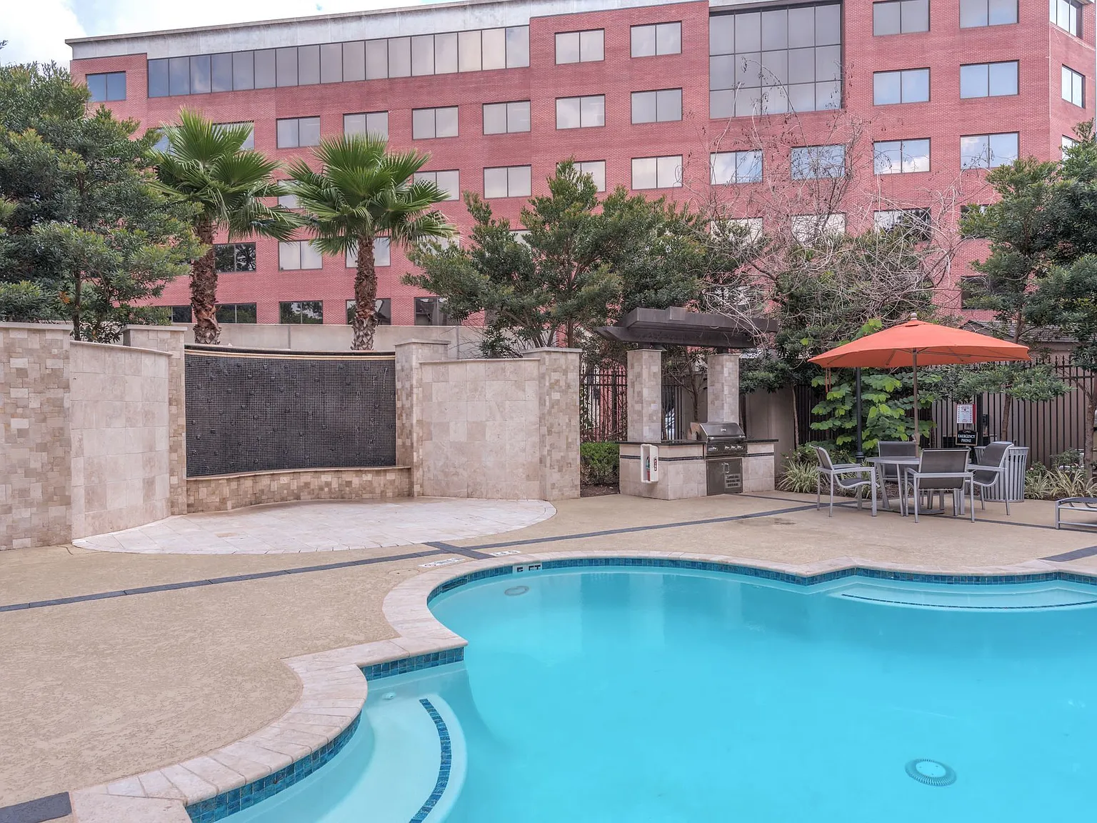 Deerwood Apartments — Photo 3