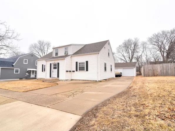 1321 1st Ave S, Estherville, IA 51334