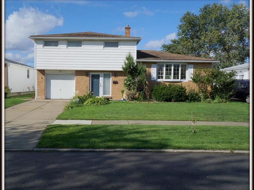1st image of 14 Paula Dr