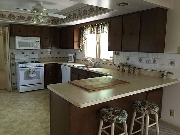 Kitchen from Dinette