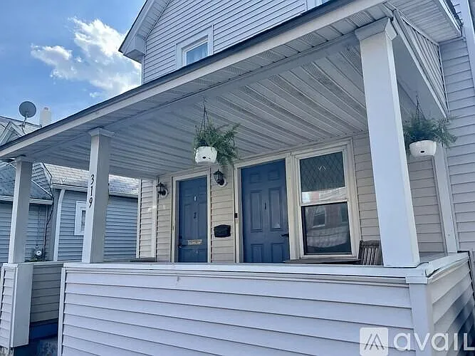 319 Main St — Photo 1