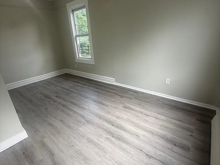 27-29 N Munn Ave #2F — Photo 5