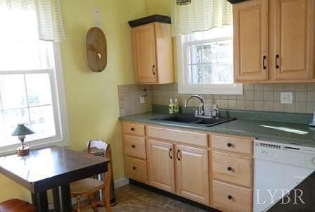 3rd image of 3800 Nicholas St