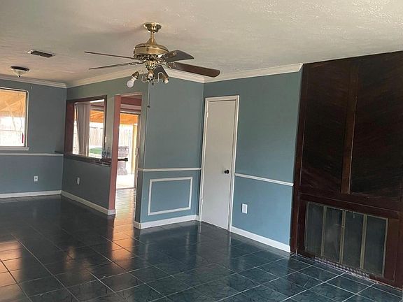 2nd image of 10751 Corona Ln