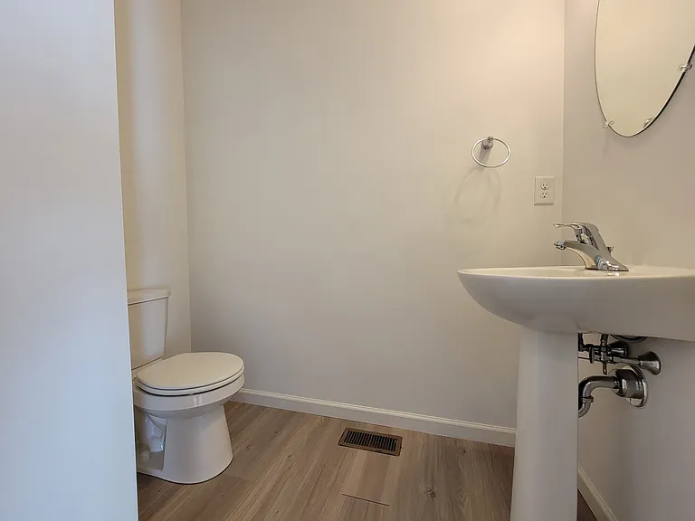 10 Glenbrook Ct — Photo 8