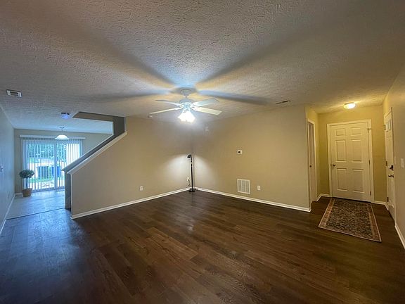 3rd image of 6153 Albany Way Dr