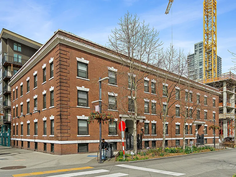 304 Bell St #33C — Photo 12