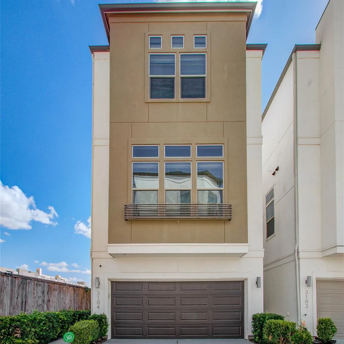 3 bed, 3.5 bath, 2343 sqft, $4,000 — Photo 2