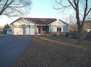 13041 Judicial Rd, Burnsville, MN 55337